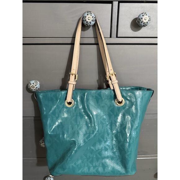 Michael Kors Jet Set 11X6X15” Deep Sea Tote Patent Leather - Picture 1 of 5